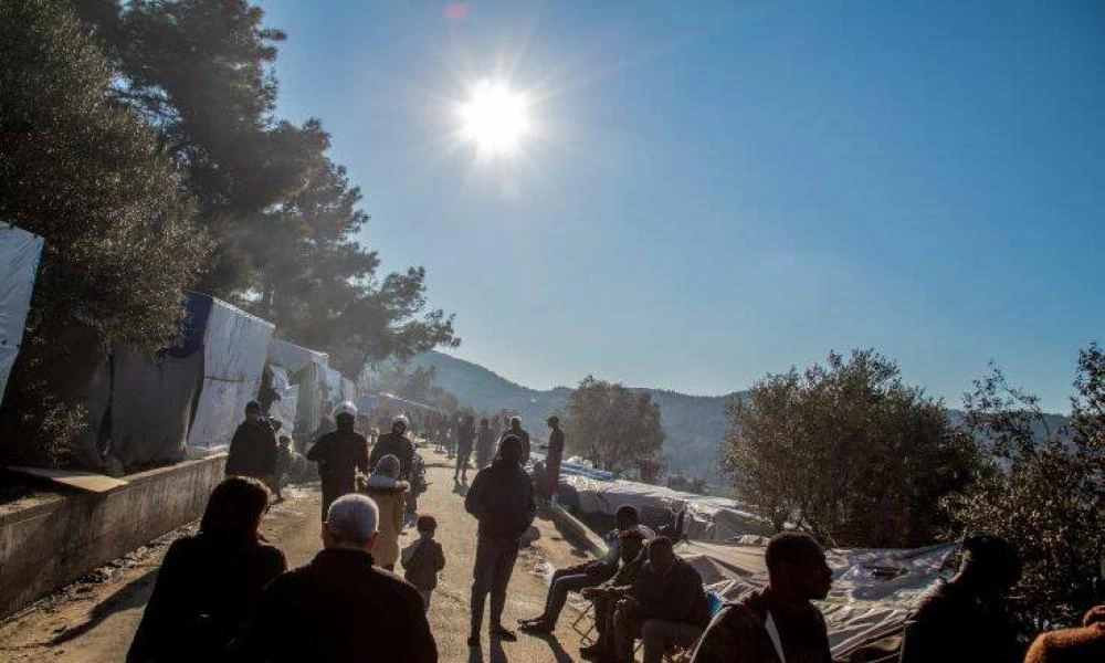 Υπό έλεγχο η πυρκαγιά κοντά στο ΚΥΤ Σάμου -Τρεις συλλήψεις μεταναστών